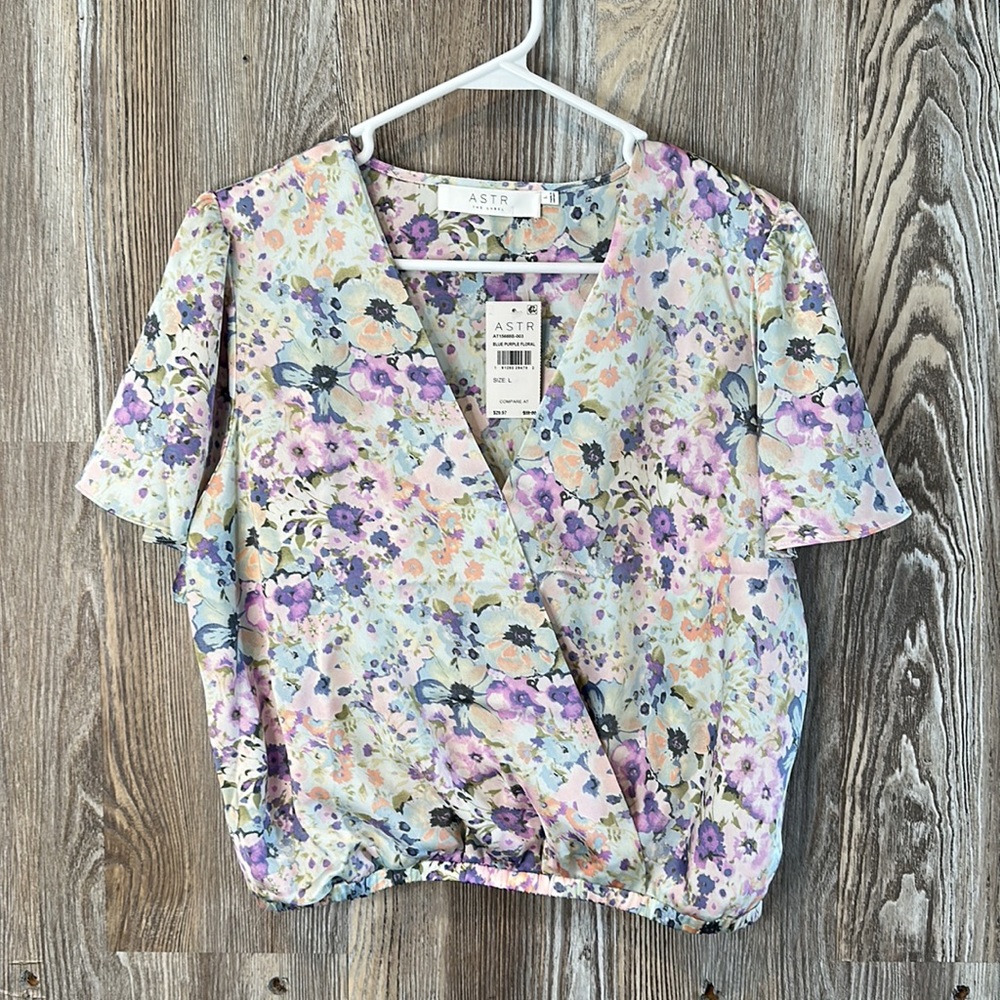 Astr blue, purple floral cropped blouse, L